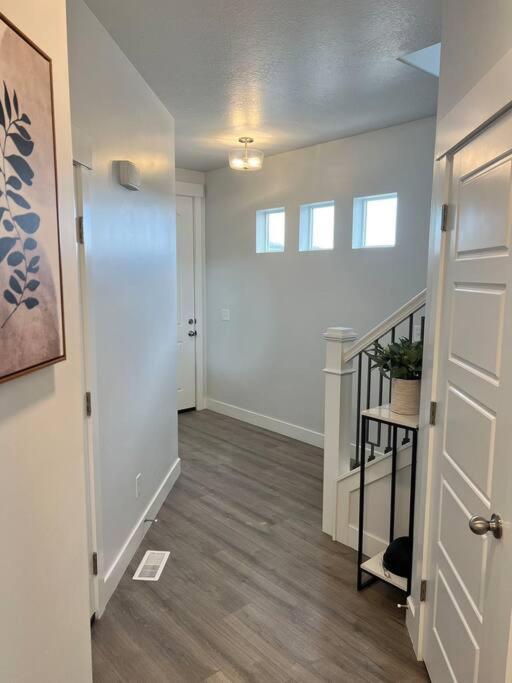 Brand New 3-Beds Stylish Entire House At Lehi Villa Екстериор снимка